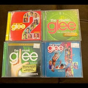 Set of 4 NEW Glee CDs!!! All great songs! 🎵